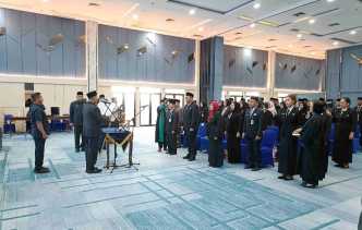 Perkuat Struktural OPD, Wawako Lantik 42 Pejabat Pemko Pekanbaru