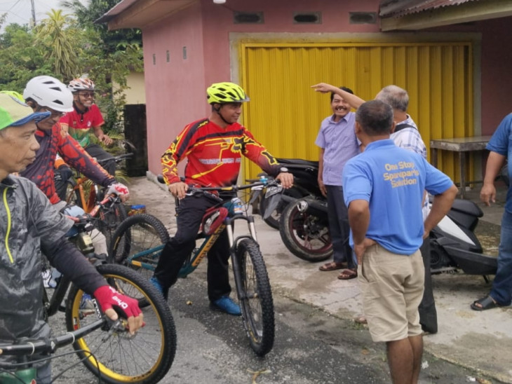 Bupati Kampar Ahmad Yuzar, S.Sos, MT Bersepeda Bersama KOSEKA, Ajak Masyarakat Hidup Sehat