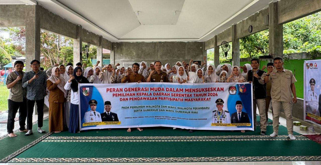 Sukseskan Pilkada, Pemcam Tuah Madani Turun Lapangan Imbau Masyarakat Hadir di TPS pada 27 November