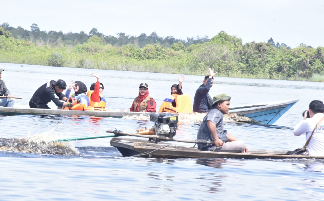 Sebagai Bentuk Kepedulian, Bupati Kasmarni Kunjungi Kampung Tertua Dusun Bagan Benio