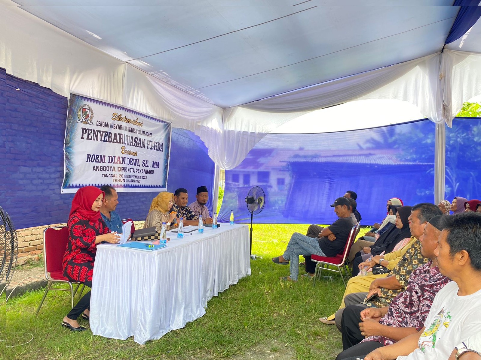 Roem Diani Dewi Laksanakan Penyebarluasan Perda 14 Tahun 2018