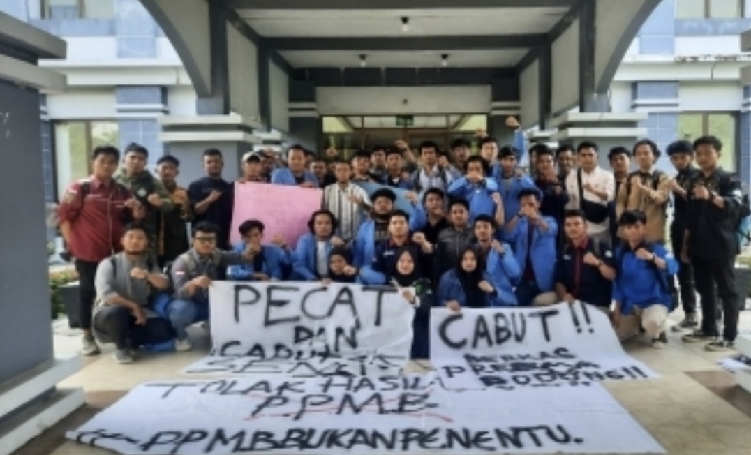 Mahasiswa UIN Suska Riau Tuntuk Kinerja WR III Dalam Ngurus Ormawa