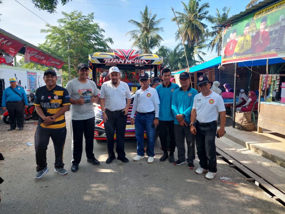 Semarak HUT PGRI dan HGN ke 78, Readel fitri Lepas Jalan Santai Berhadiah untuk Masyarakat