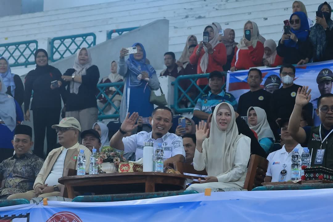 Wako Agung Nugroho Buka PORSENIJAR PGRI Pekanbaru, Diikuti 2.000 Peserta