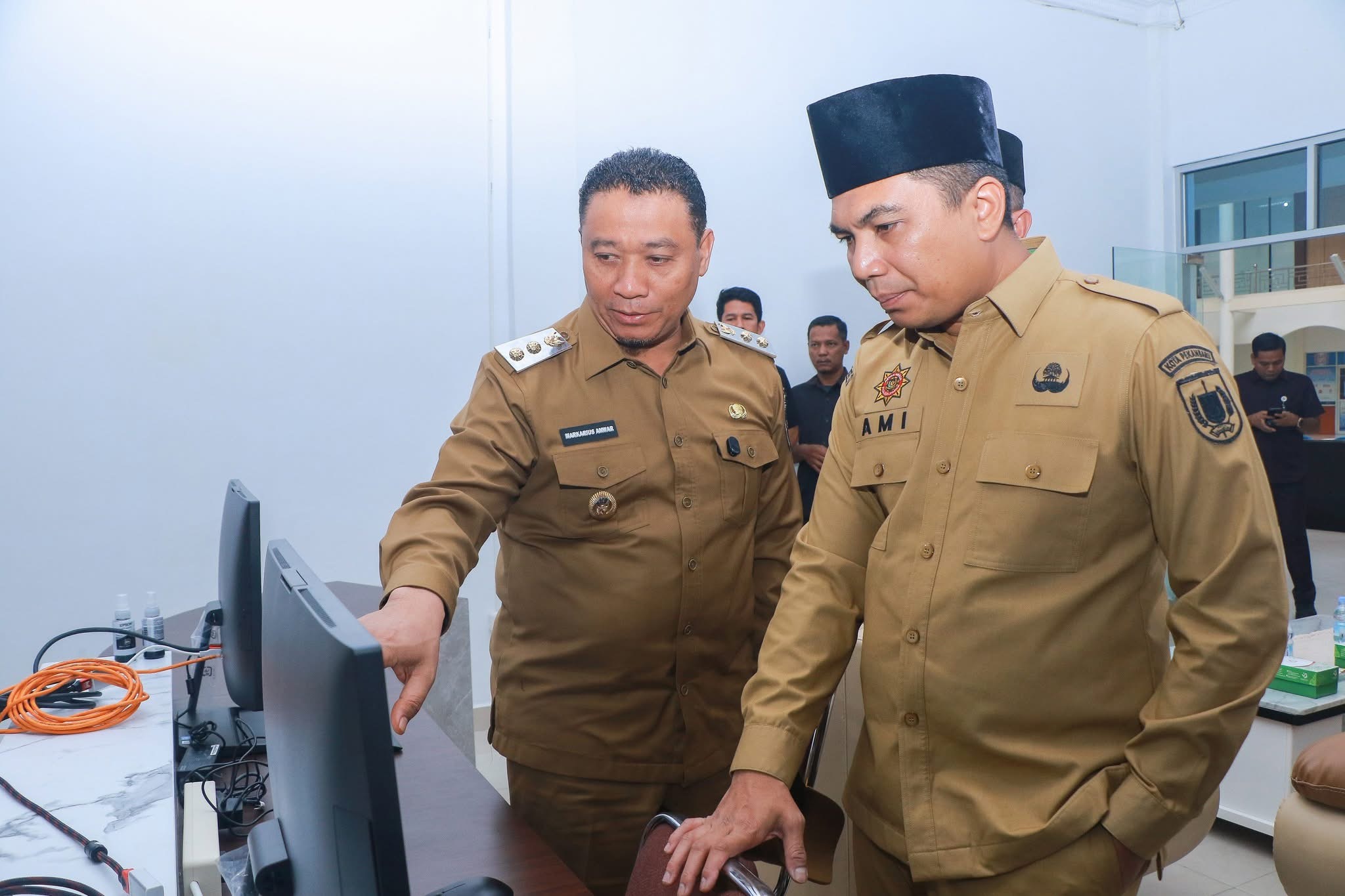 Wawako Pekanbaru Minta Bapenda Tingkatkan Pelayanan Pada Masyarakat