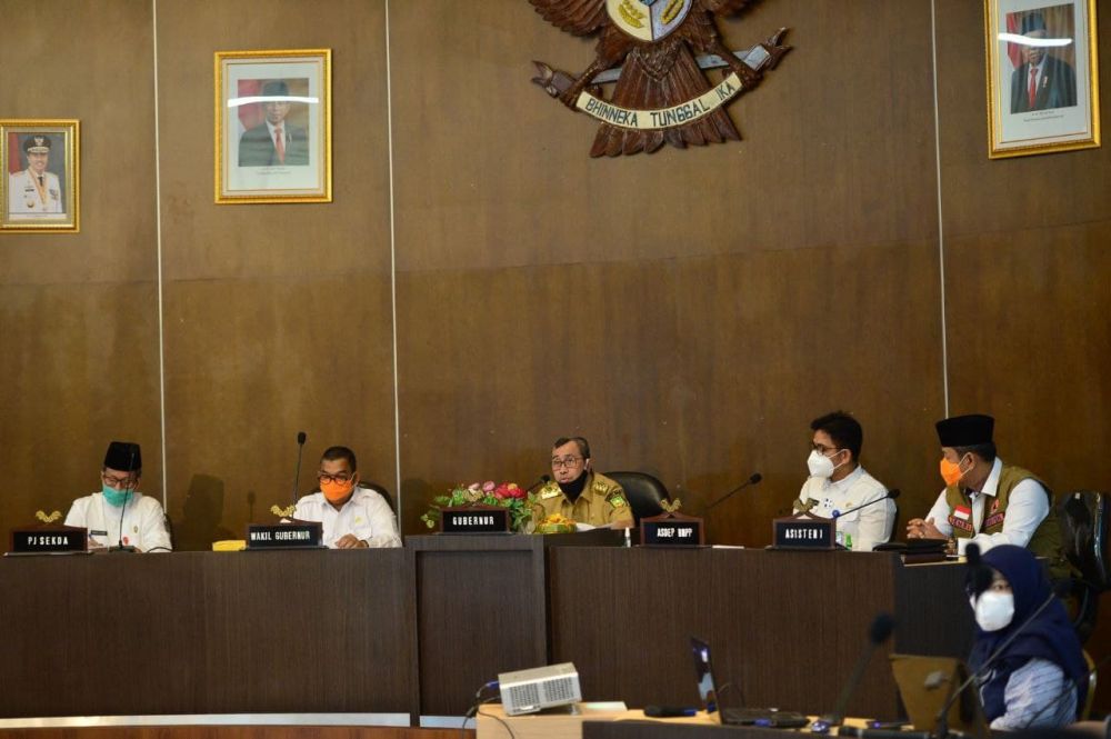 Gubri Buka Rapat Percepatan dan Penyelesaian Batas Daerah