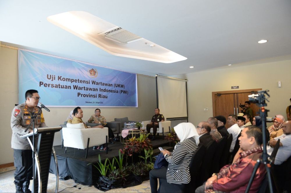 Hadiri Pembukaan UKW PWI Angkatan XXIII, Ini Pesan Penting Kapolda Riau