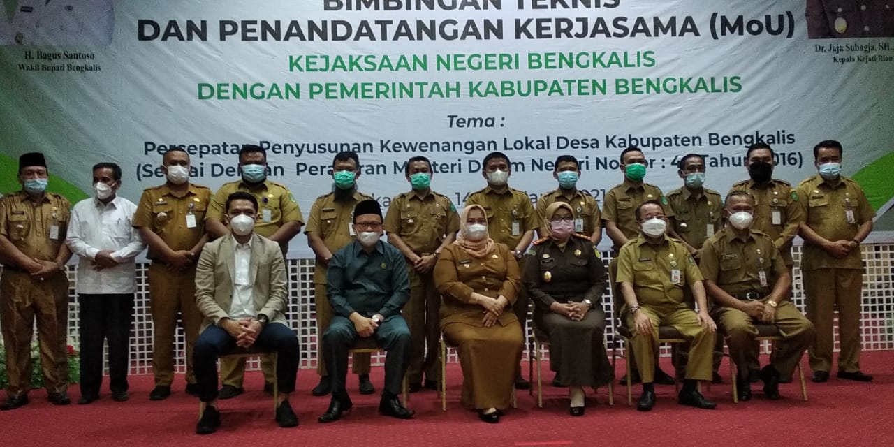 Bupati Bengkalis Buka Bimtek Percepatan Penataan Kewenangan Desa