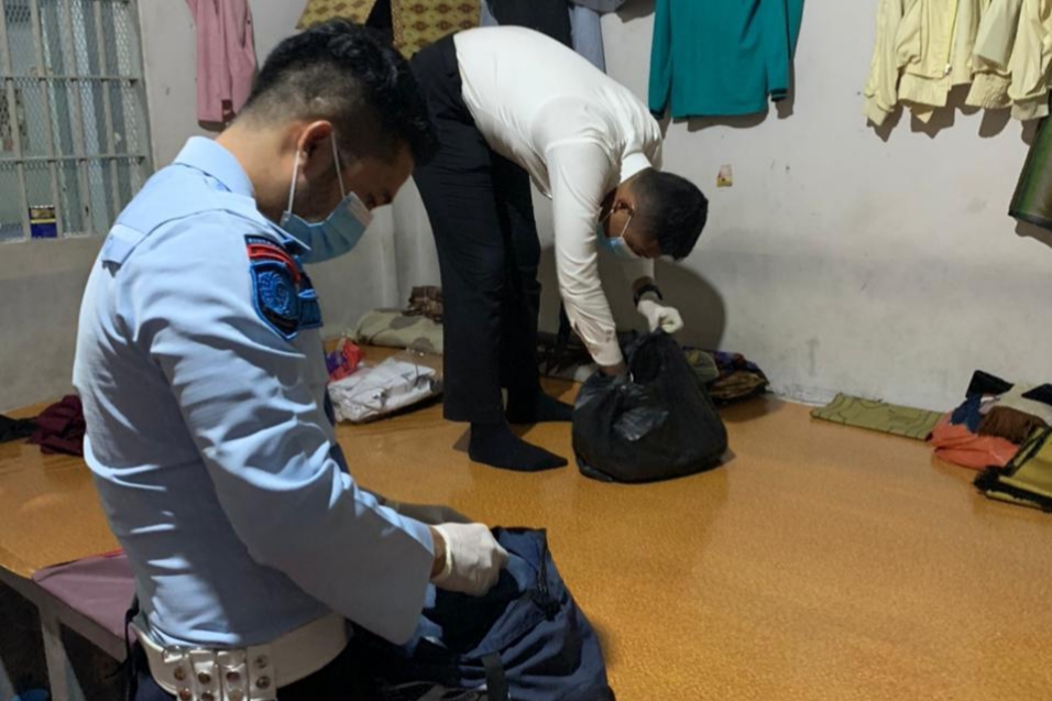 Petugas Rutan Krlas I Pekanbaru Temukan Barang Terlarang di Kamar Warga Binaan