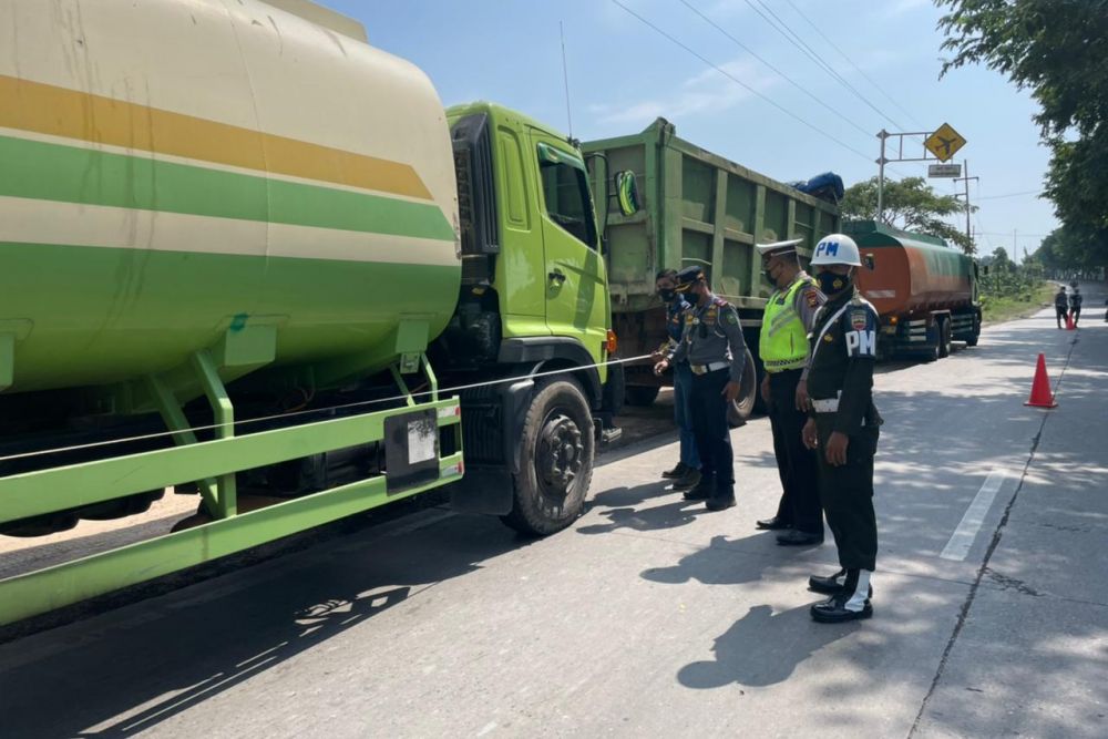 Pemeritah Sikat Habis Truk Over Kapasitas