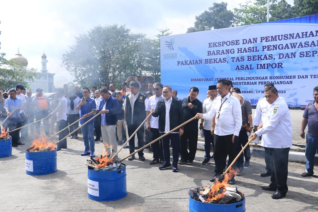 Impor Barang Bekas Dilarang, Sekda Pekanbaru Imbau Warga Cinta Produk Dalam Negeri
