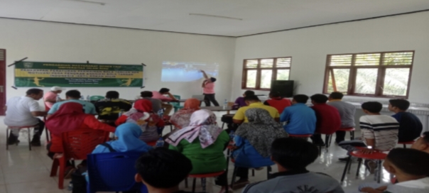 Pengabdian Masyarakat dosen penjaskesrek UIR : Sosialisasi peraturan Bola tangan sekaligus meningkatkan motivasi pengurus dan Atlet.