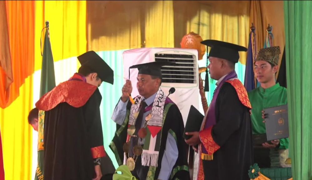 Sebanyak 394 Mahasiswa Umri Wisuda