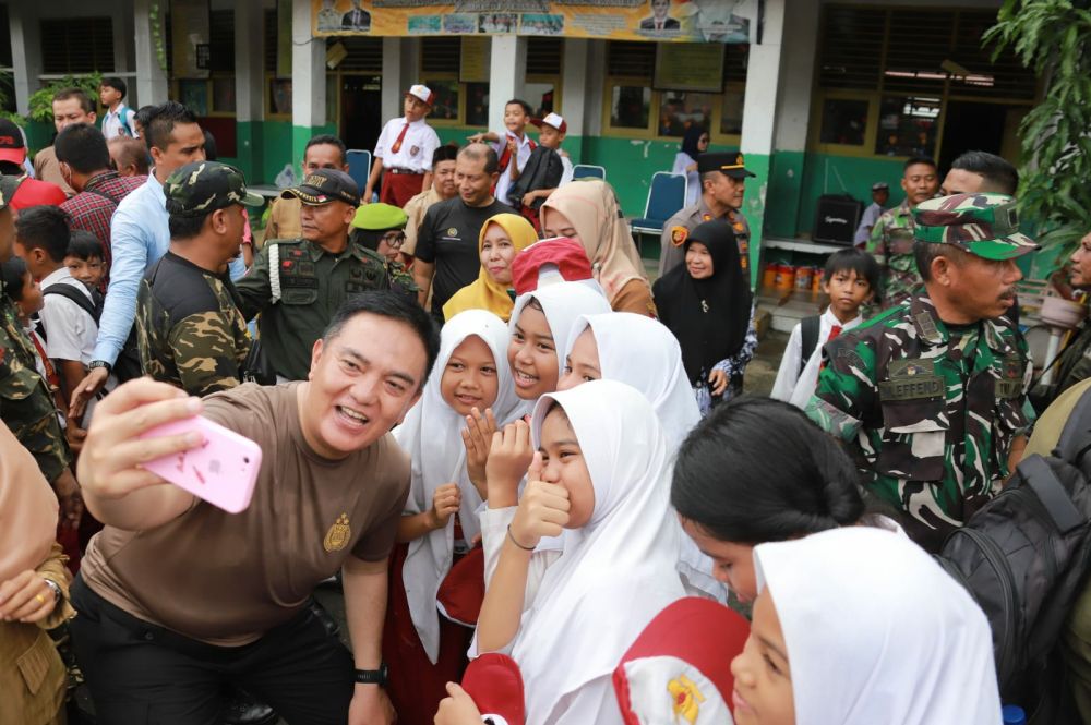 Dua Jenderal Datangi Sekolah Dasar di Pekanbaru, Ada Apa?