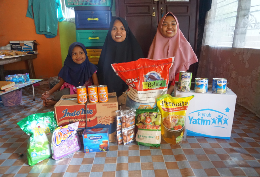 Rumah Yatim Berikan Bantuan untuk Keluarga Syahira Wirman