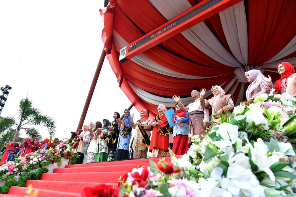 Meriah, Parade Atraksi Budaya Warnai Pembukaan Porseni IGTKI PGRI Se-Riau