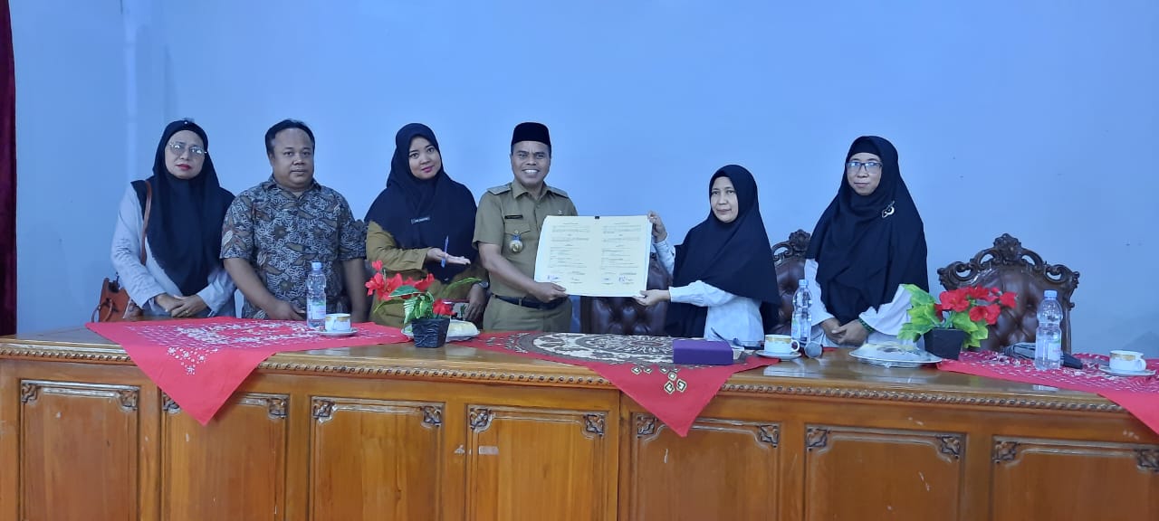 FEIS UIN Suska MoU Tri Dharma Perguruan Tinggi dengan Kelurahan Tuah Madani