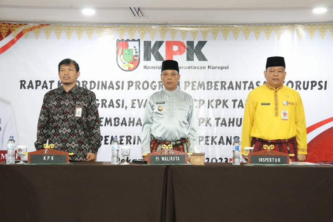Pj Wali Kota dan Pejabat Pemko Pekanbaru Dengarkan Arahan KPK terkait MCP
