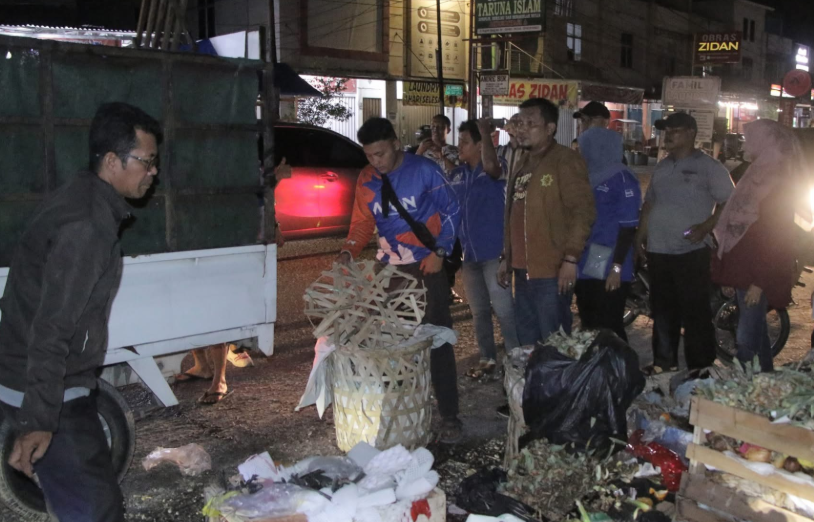 Pemko Pekanbaru Kerahkan Seluruh OPD dan Camat Atasi Tumpukan Sampah