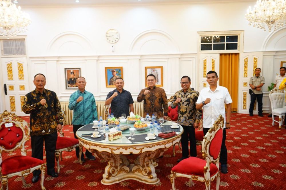 Pertemuan Hangat Gubri dan Penasihat Presiden Bahas Isu Strategis Nasional