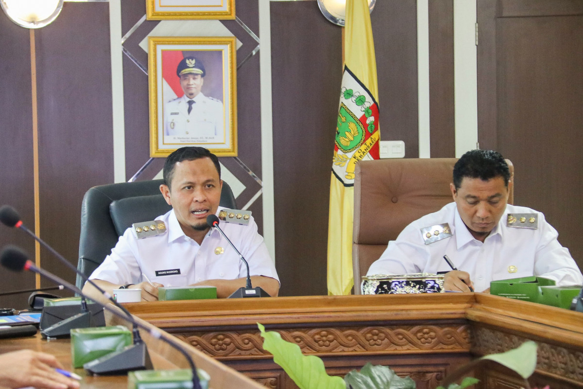 Rapat dengan Pengelola, Wako Pekanbaru Dorong Percepatan Revitalisasi Pasar Bawah