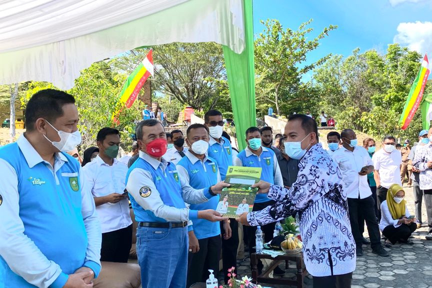 49 Sekolah di Riau Terima Penghargaan Sekolah Adiwiyata 2021