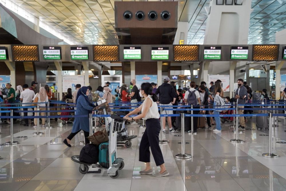 Pemerintah Imbau Masyarakat Tidak Ke Luar Negeri
