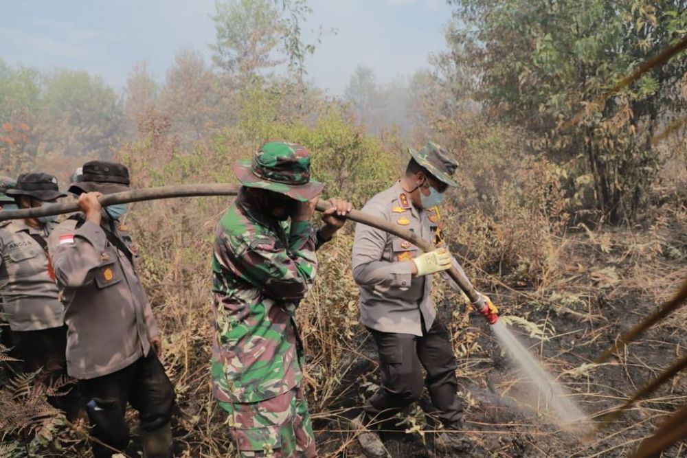 Hujan Turut Bantu Pemadaman Karhutla di Riau