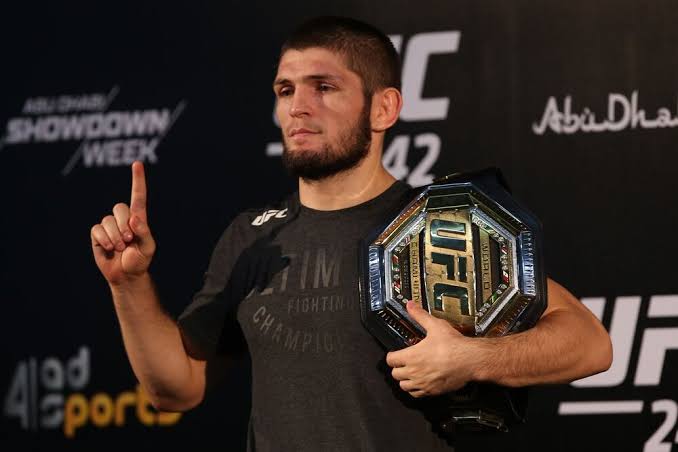 Resmi Pensiun, Nama Khabib Masih Terpampang Sebagai Juara UFC