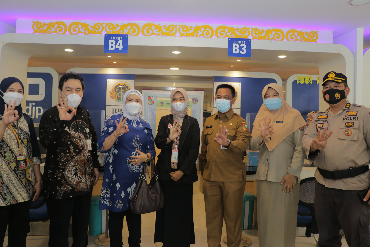 Asdep Kemenpan RB Tinjau Layanan MPP dan Disdukcapil