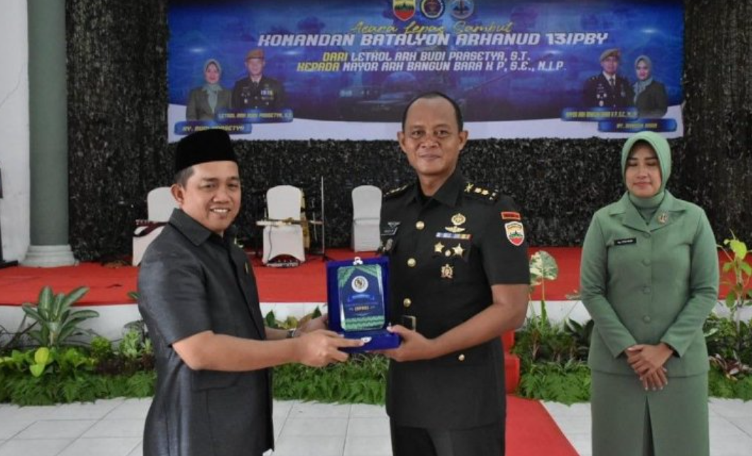 Muhammad Isa Lahamid Hadiri Upacara Sertijab Komandan Arhanud 13/PBY