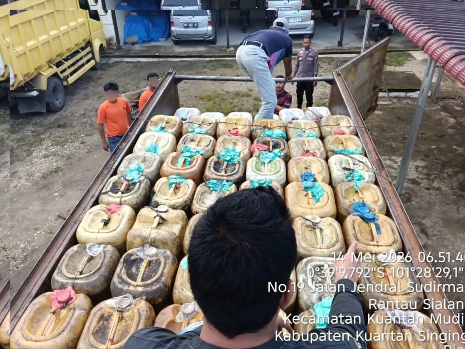 Inilah Barang Bukti yang Disita Polisi dari Jaringan Penyelundup BBM
