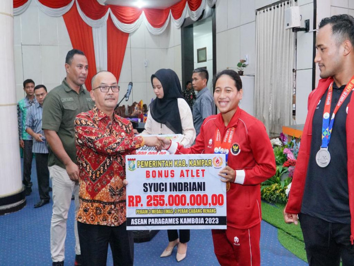 Putera Puteri Kampar Harumkan Nama Bangsa pada ASEAN Paragames Kamboja, Pj Bupati Kampar Berikan Bonus Untuk Atlet yang Meraih Medali