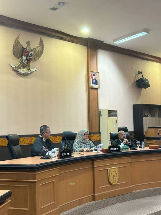 Asisten III Lepas Kontingen Porwanas PWI Riau