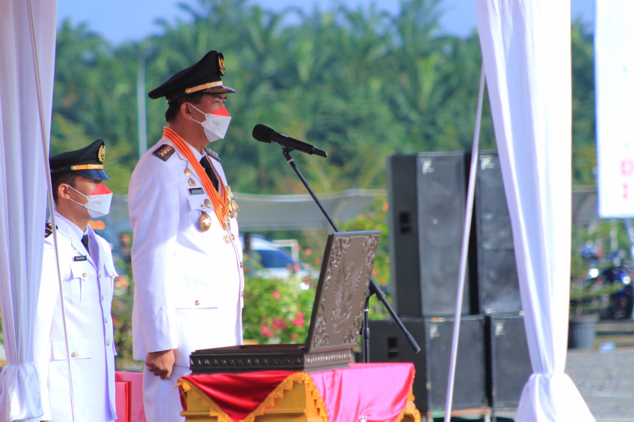 Wali Kota Pekanbaru Pimpin Langsung Upacara Peringatan HUT RI ke-76