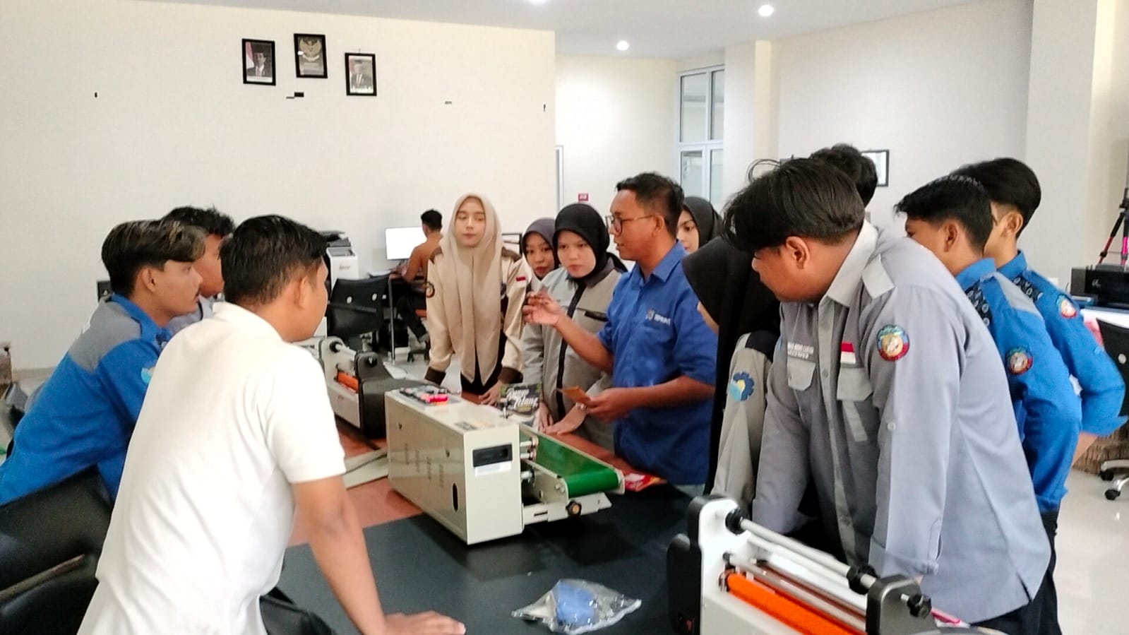 Tingkatkan Kompetensi Dosen dan Mahasiswa, Polbeng Gelar Workshop Penggunaan Mesin Bantuan PHR