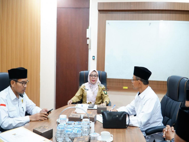 Optimalkan Syiar Zakat, Wakil Bupati Kampar Dr.Misharti Terima Laporan Tahunan ZIS 2025 dari Baznas
