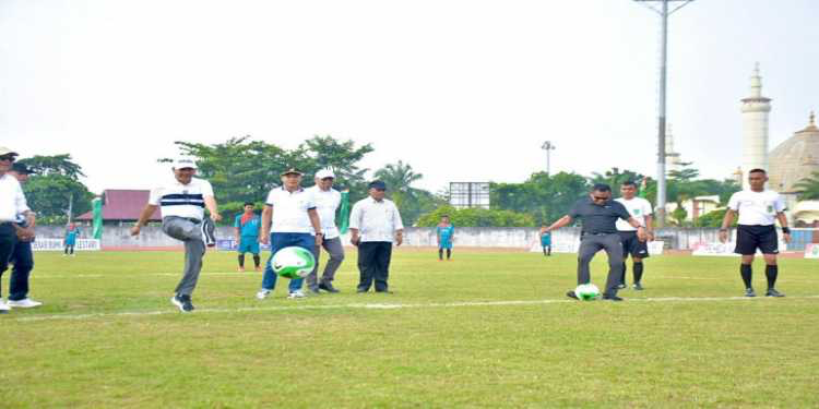 Pj Bupati Kampar dan Dandim 0313/KPR Buka Secara Resmi Piala Liga Santri Se Kabupaten Kampar