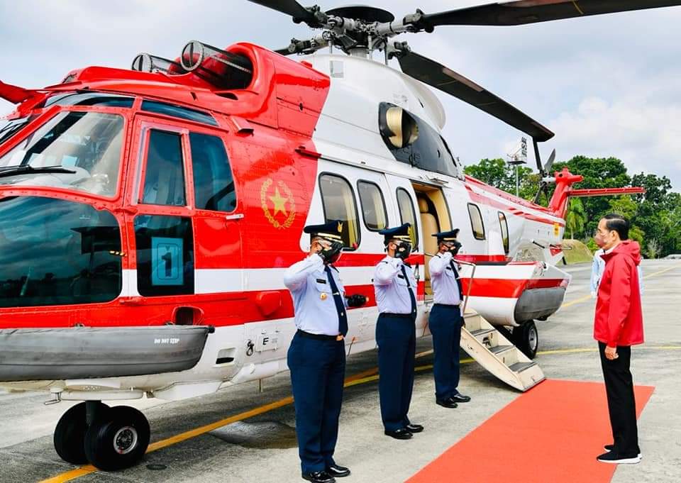 Presiden Jokowi ke Muntai Barat Tanam Mangrove di Pantai Raja Kecik