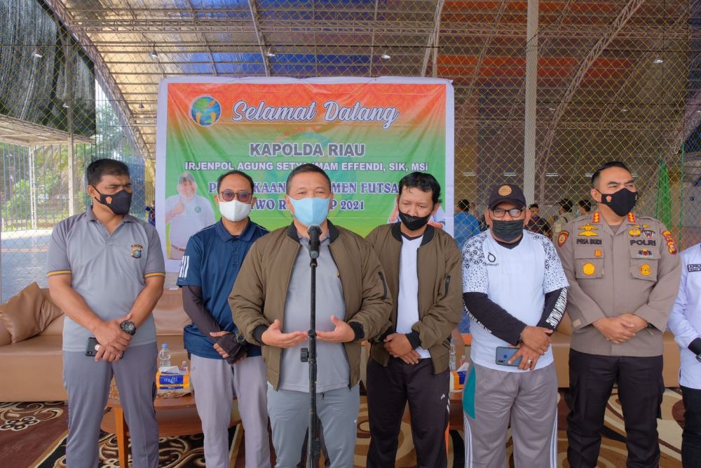 Kapolda Riau Buka Turnamen Futsal IWO Riau Cup Pertama 2021