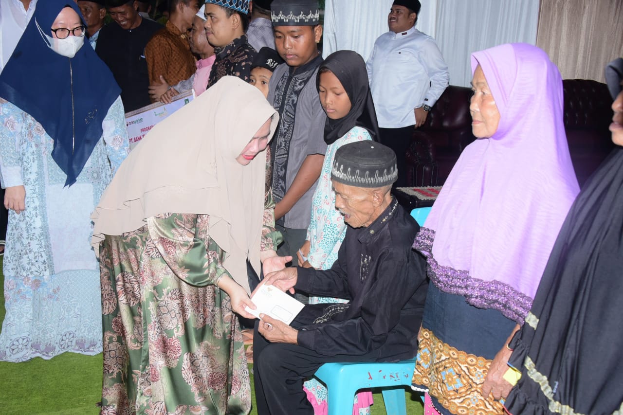 Bupati Kasmarni: Bulan Puasa Momentum Yang Tepat Untuk Berbagi Kebaikan dan Perkuatkan Rasa Persaudaraan